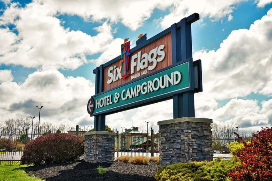 welcome sign